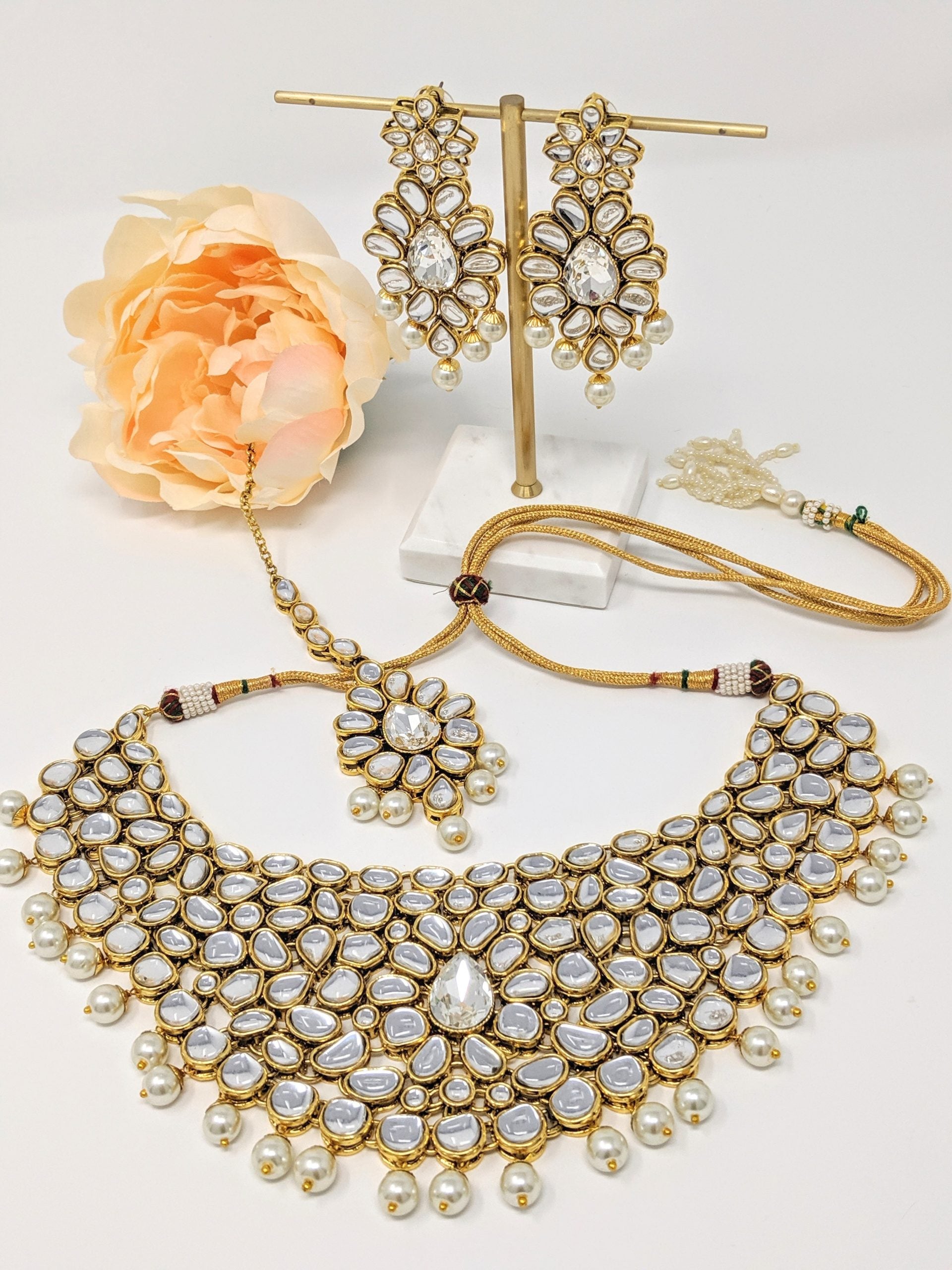 Golden Kundani Necklace Set image 0