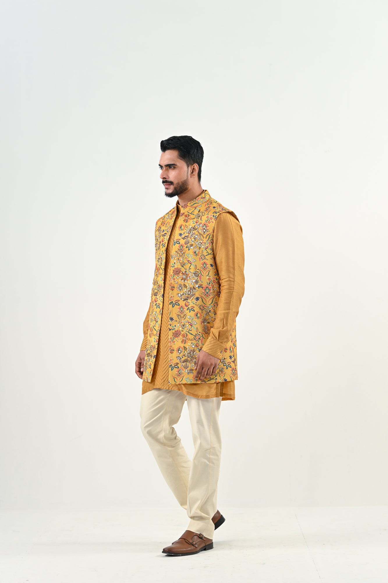M HIGHLIGHTED HALF JACKET SET image 2