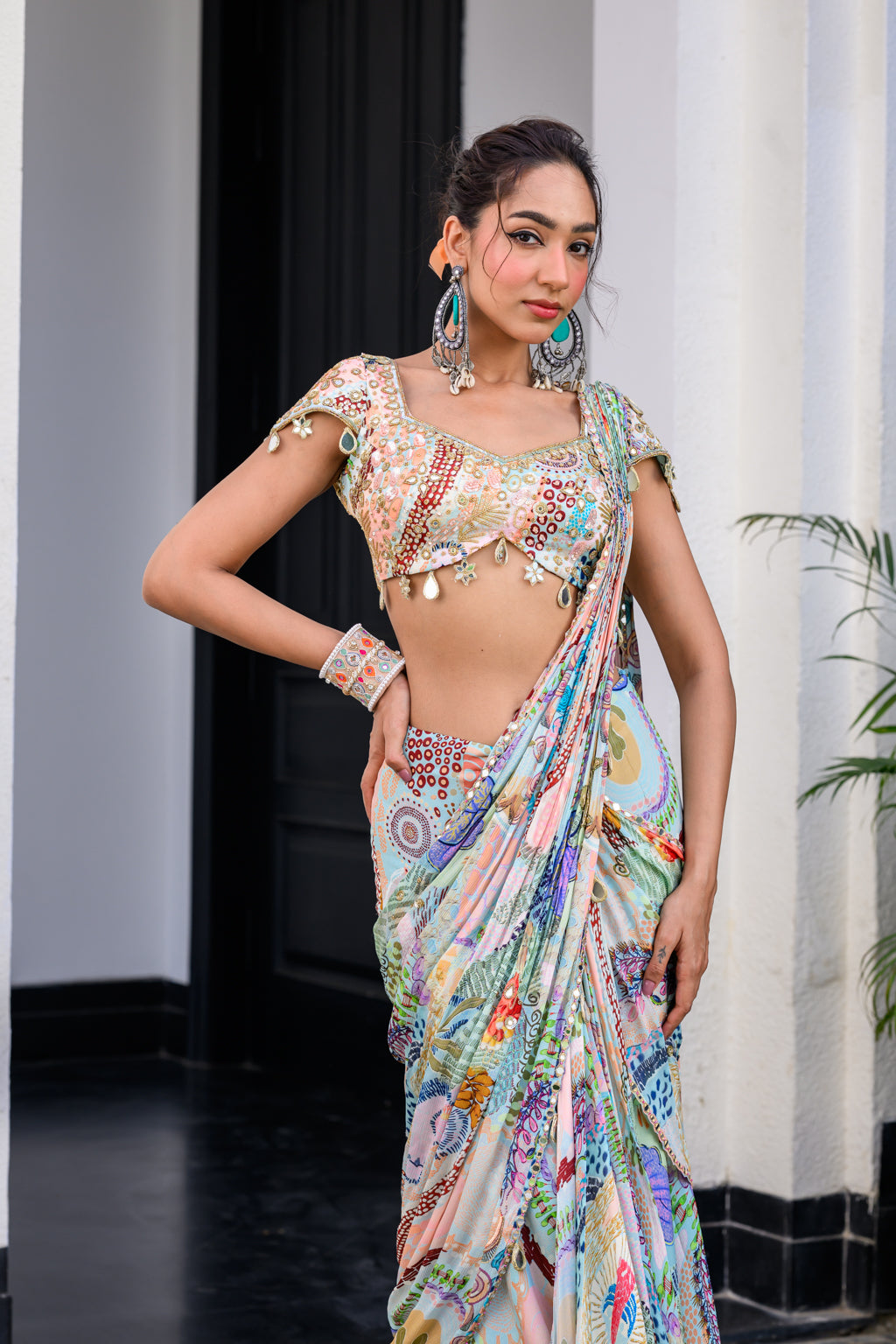 Gardenia Highlighted Saree Paidwan with Hand Work Mirror Blouse image 5