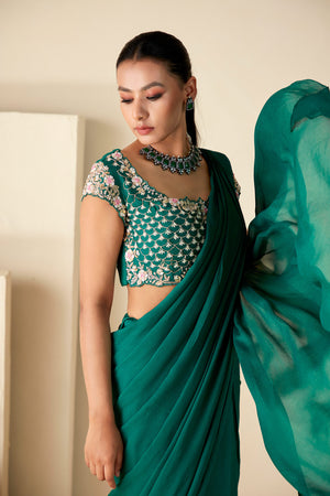 Green Embroidered Pre-Drape Saree image 2