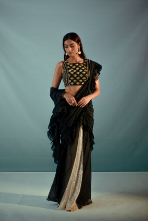 Black Feather Details Saree Set - S image