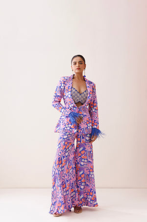Saphire Power Suit image 1