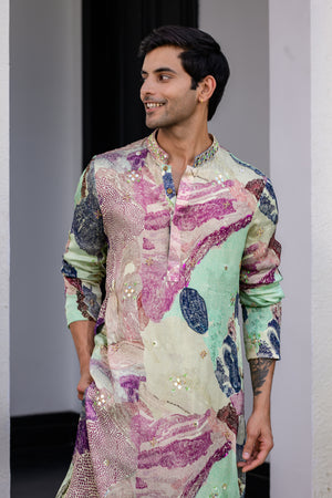 Eden Highlighted Kurta Paidawn With White Pants - M image