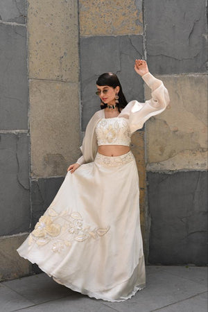 Fiore off White Lehenga image 4