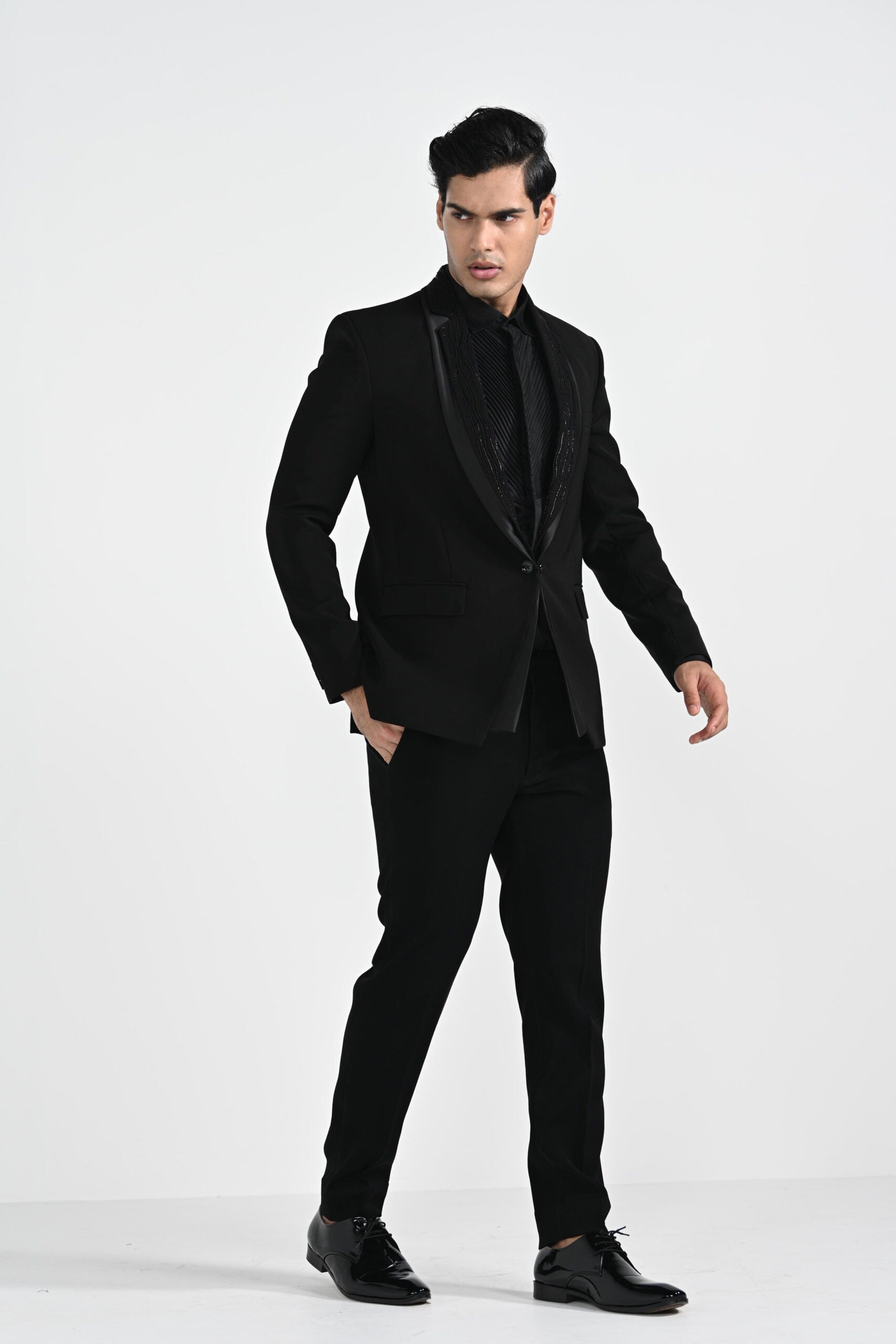 Double Lapel Tuxedo Set image 4