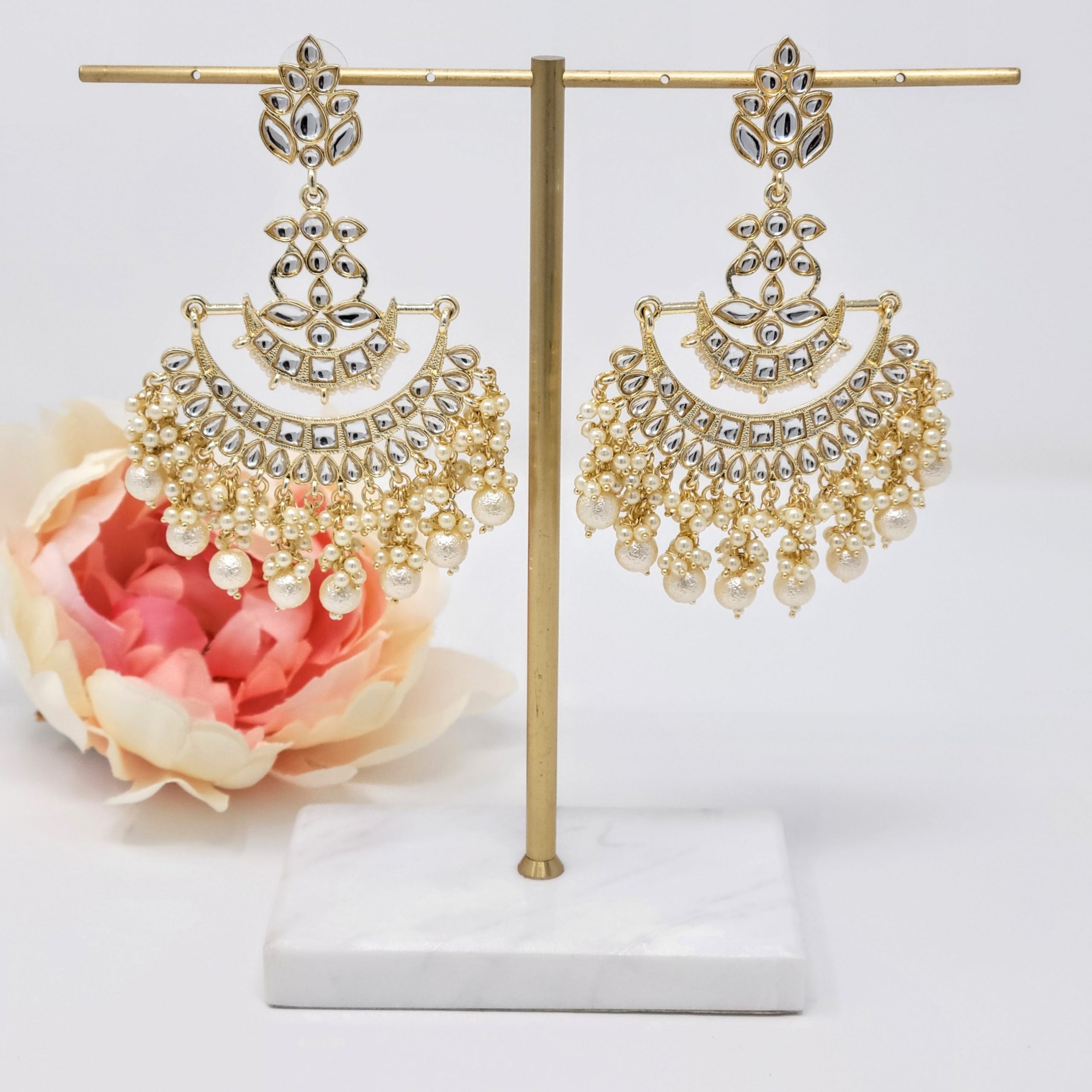 Pari Earrings image 0