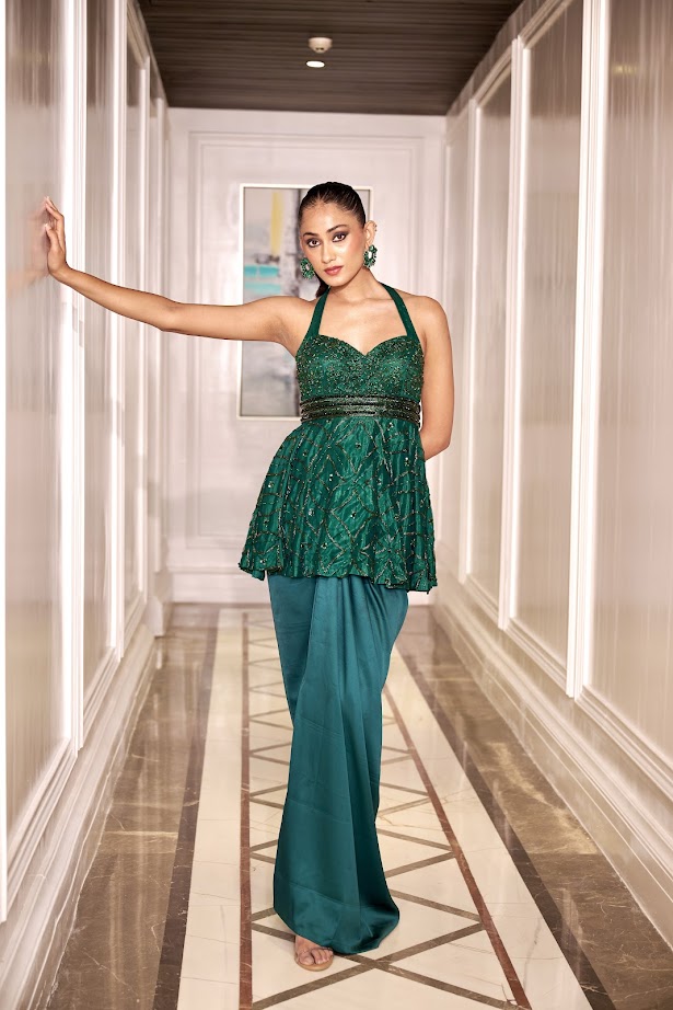 Tira Kurta and Drape Skirt Set - S image
