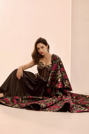 Zor Jacket and Gown Set image 5