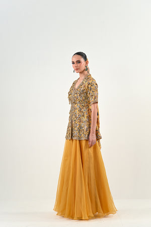 M FLARED PANT EMBROIDERED PEPLUM TOP image 4