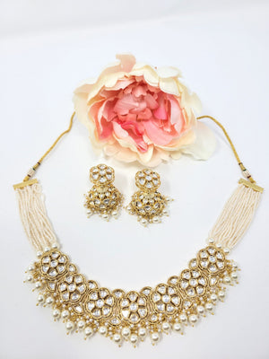 White Pearl Choker Set image 0