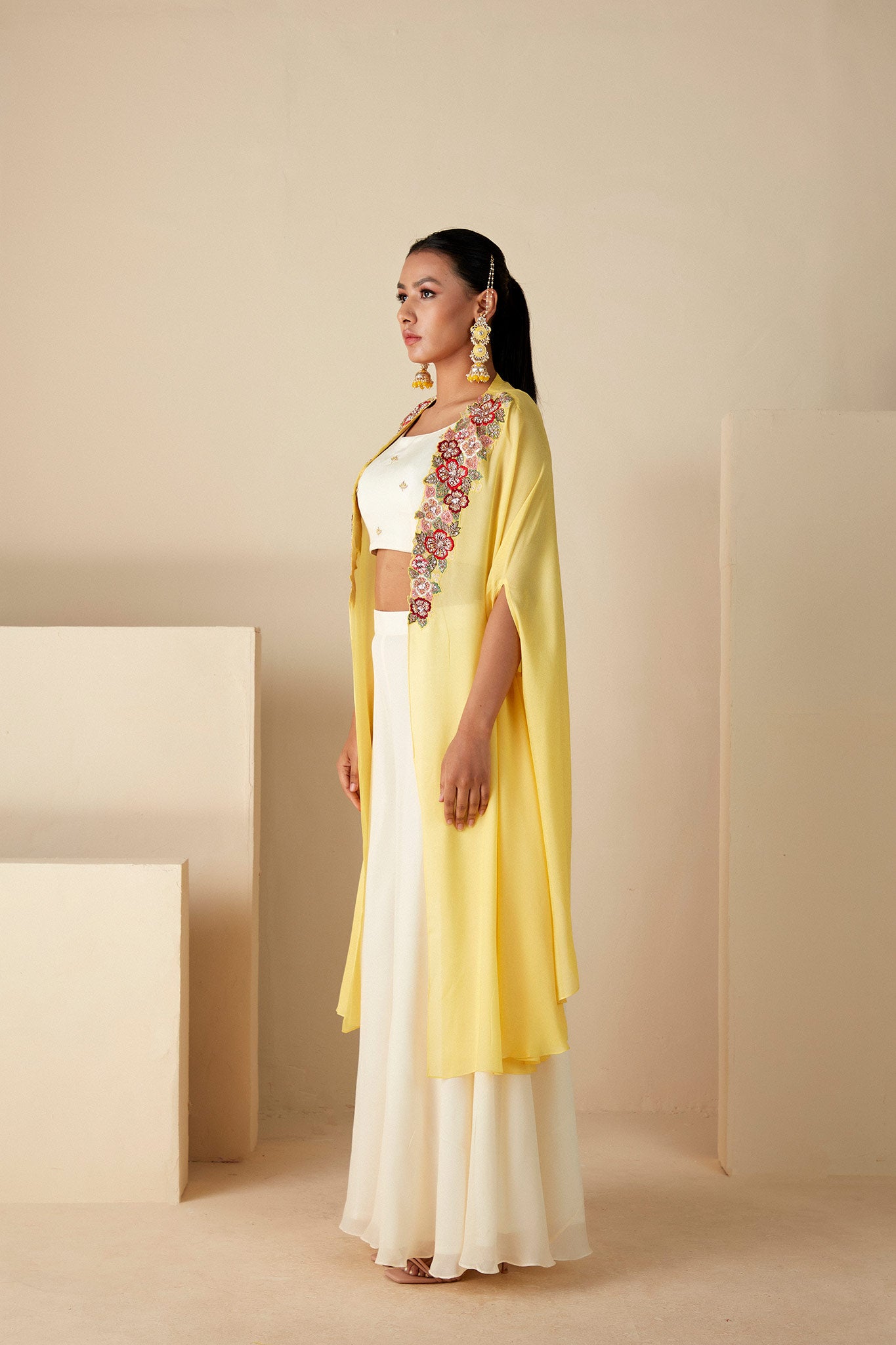 Sunny Embroidered Flare Set image 2