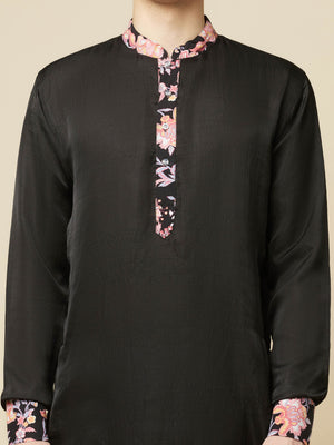 Black Art Silk Print Kurta image 3