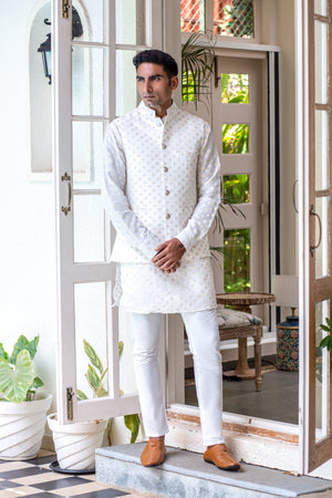 White Embroidered Bundi Jacket Kurta Set - L image