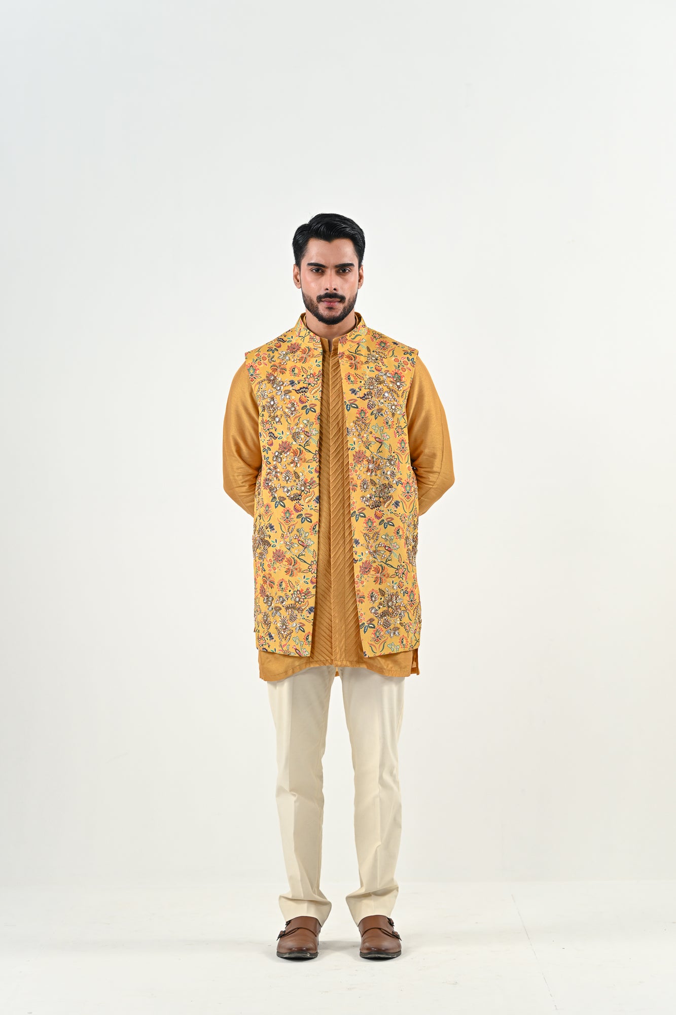 M HIGHLIGHTED HALF JACKET SET - S image