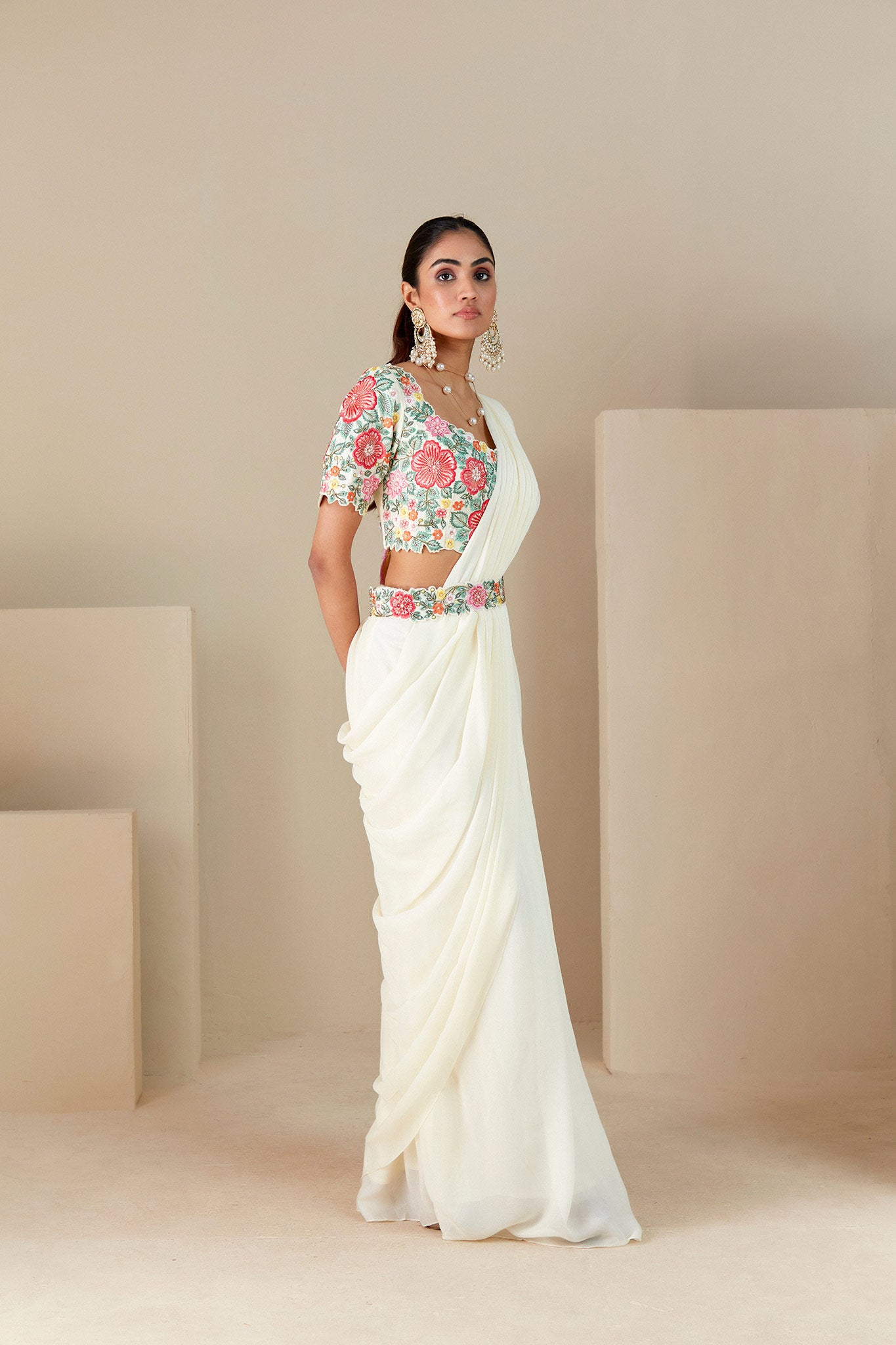 Thread Embroidered Off-White Pre-Drape Saree image 3