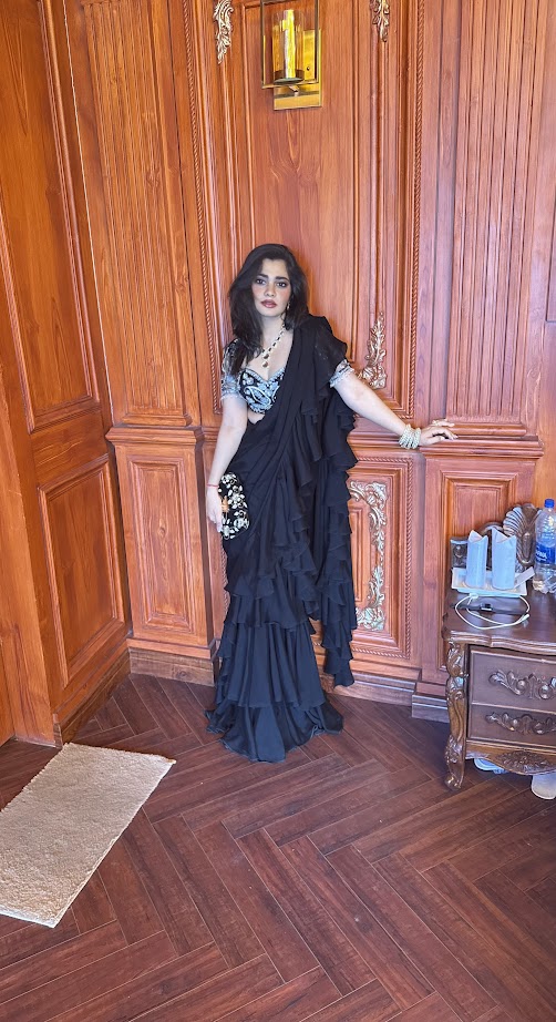 Lasha Ruffle Saree Set - M image