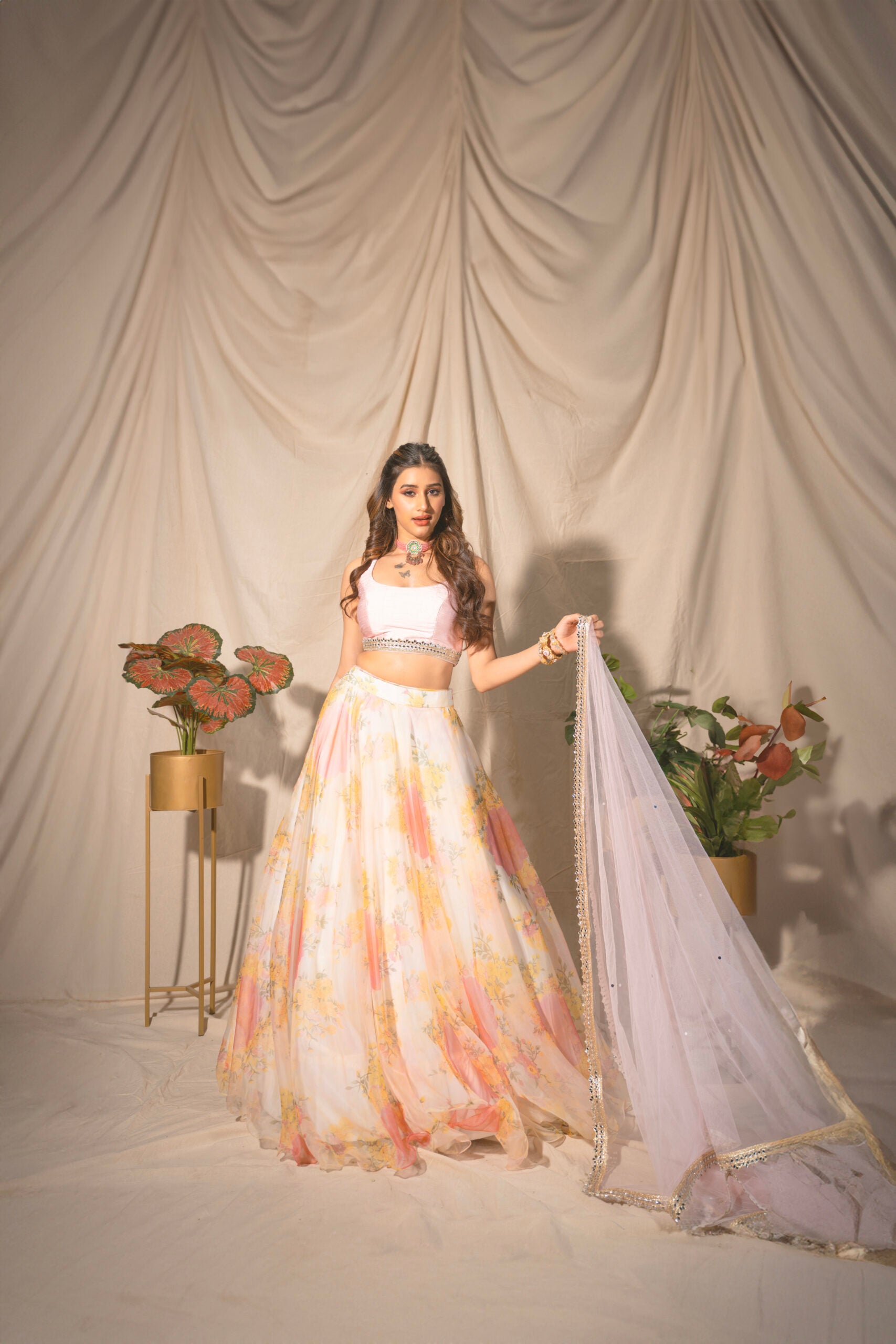 Offwhite &amp; Peach Organaza Lehenga Set image 2