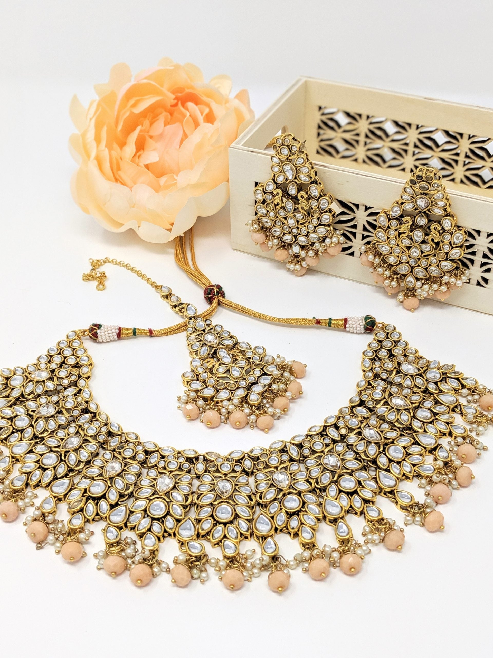 Rani Necklace Set - Peach image