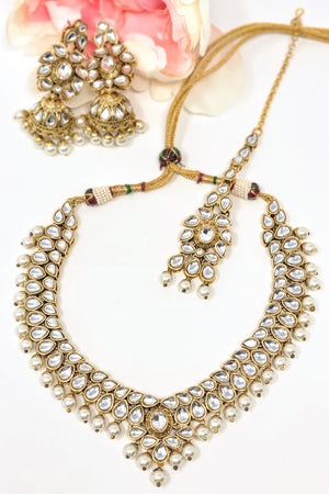 Asha Kundan Necklace Set image 0