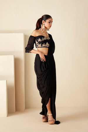 Off-Shoulder Zardosi Detail Cocktail Saree image 6