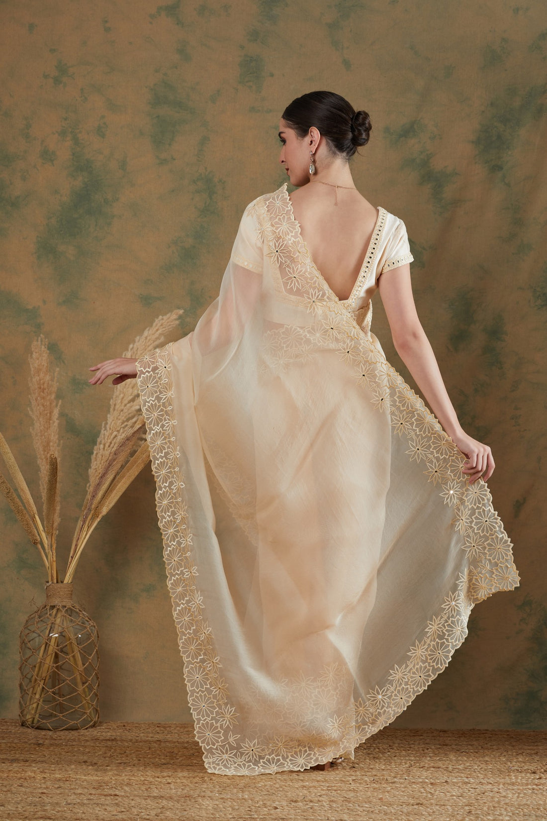 Ivory Saree image 7