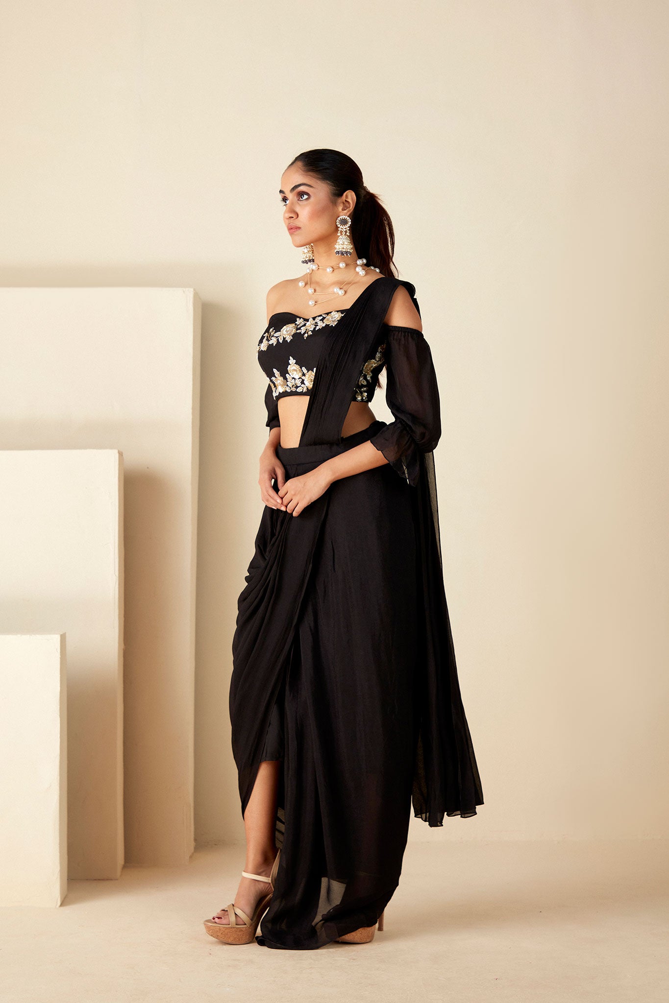Off-Shoulder Zardosi Detail Cocktail Saree image 4