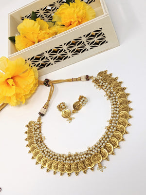 Ghoongri Pearl Temple Necklace Set image 0