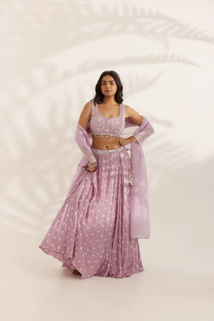 Lavender Bandhani Lehenga image 3
