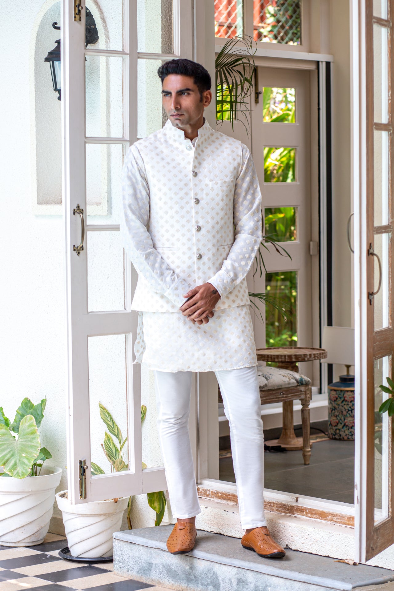 White Embroidered Bundi Jacket Kurta Set image 1