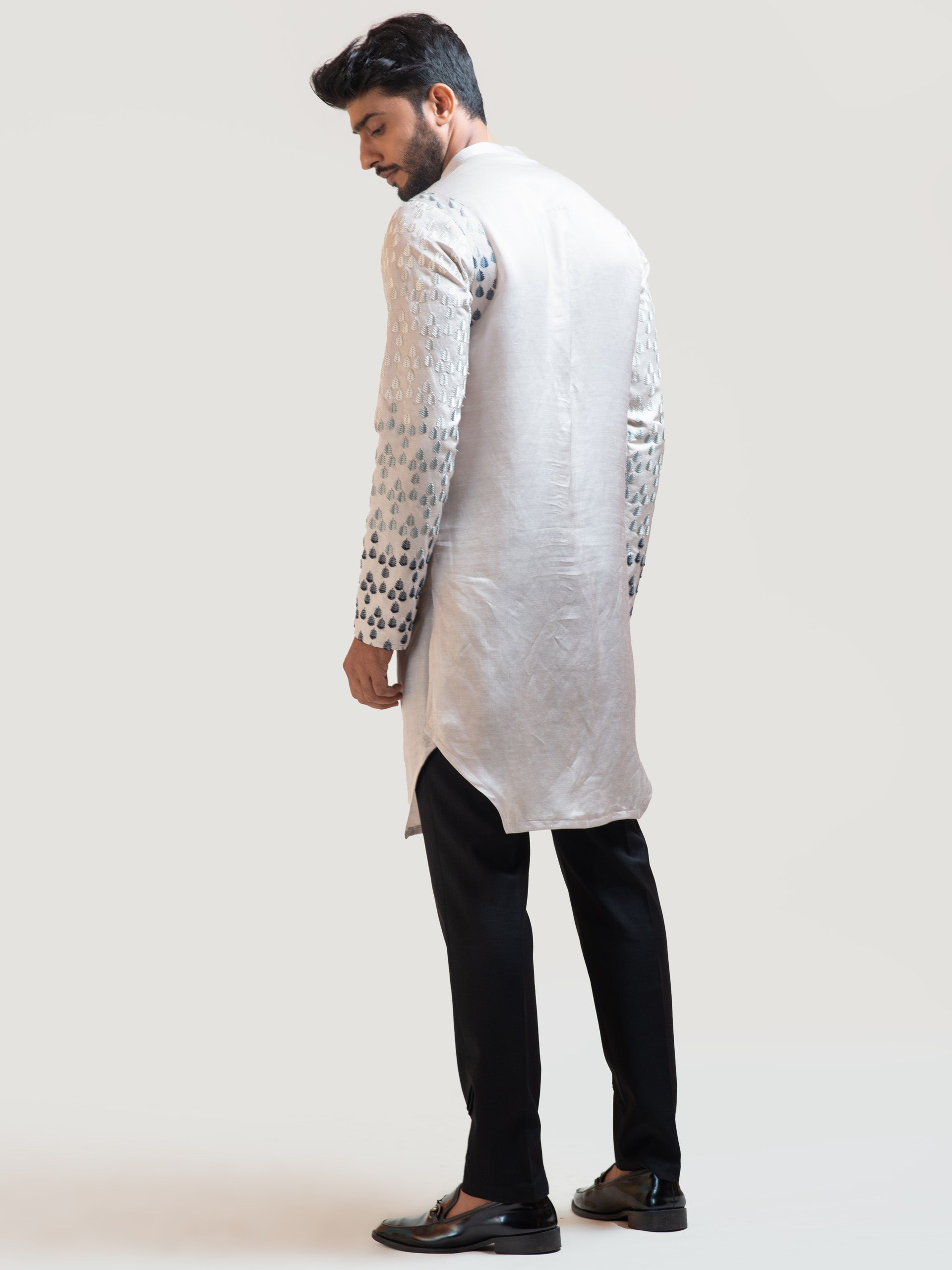 Grey Gradient Leaf Kurta Set image 3