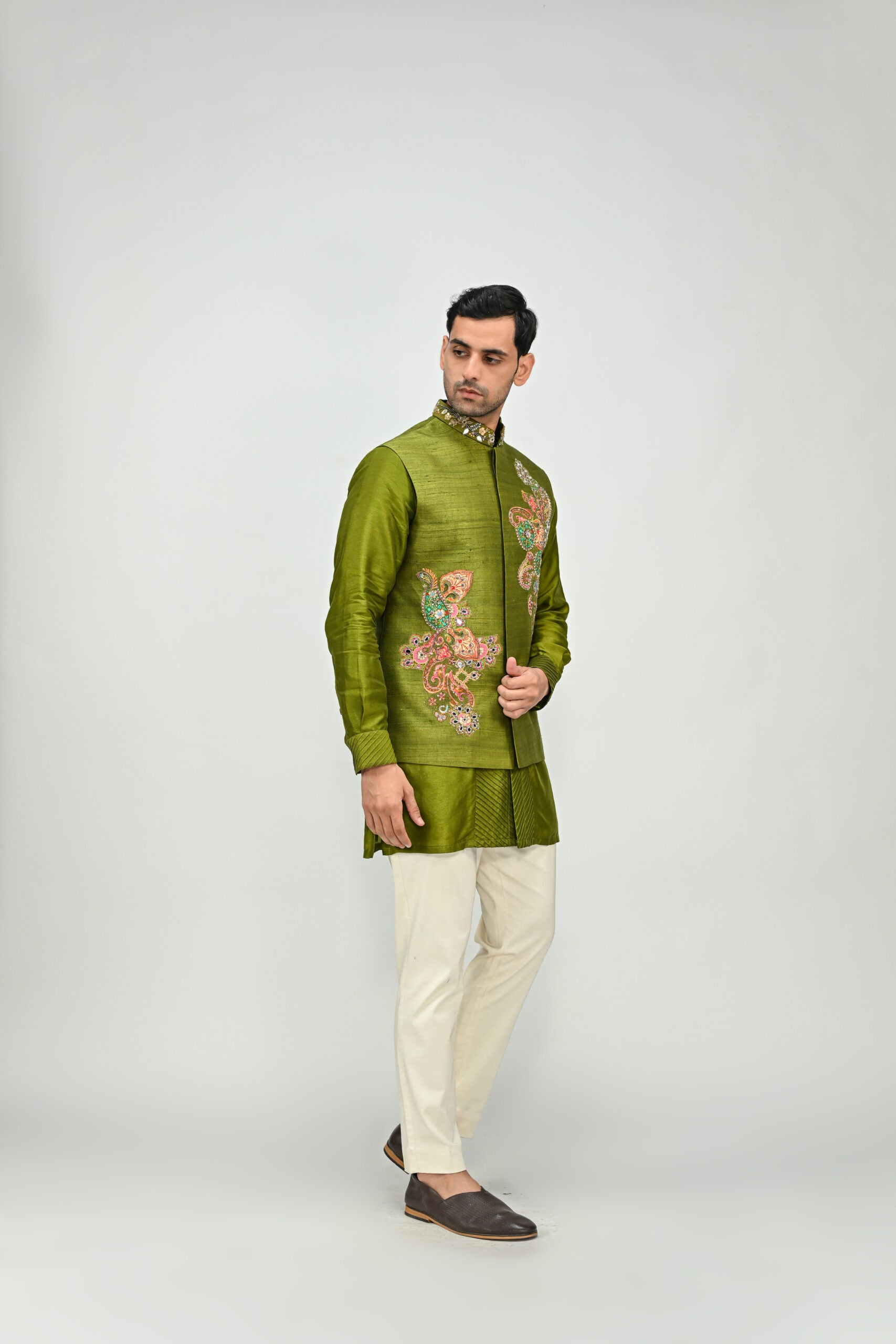 Olive Patch Bundi  Kurta Pant Set - M image