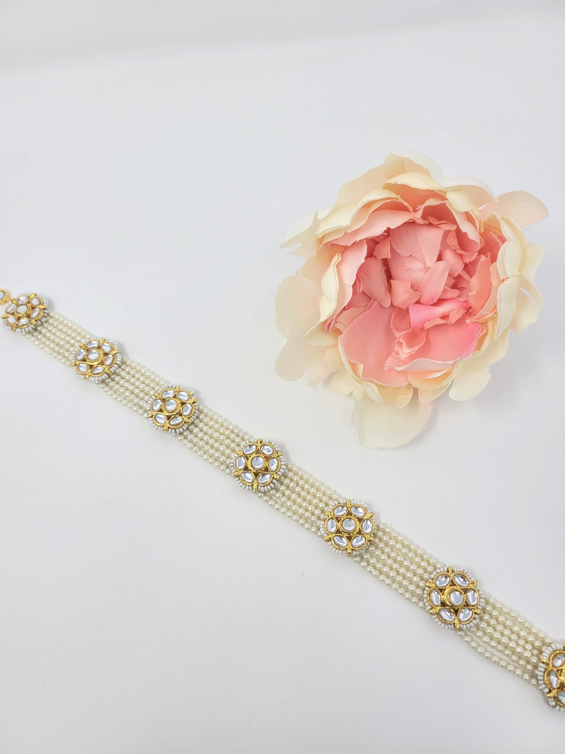 Golden Kundan and Beads Matha Patti image 1