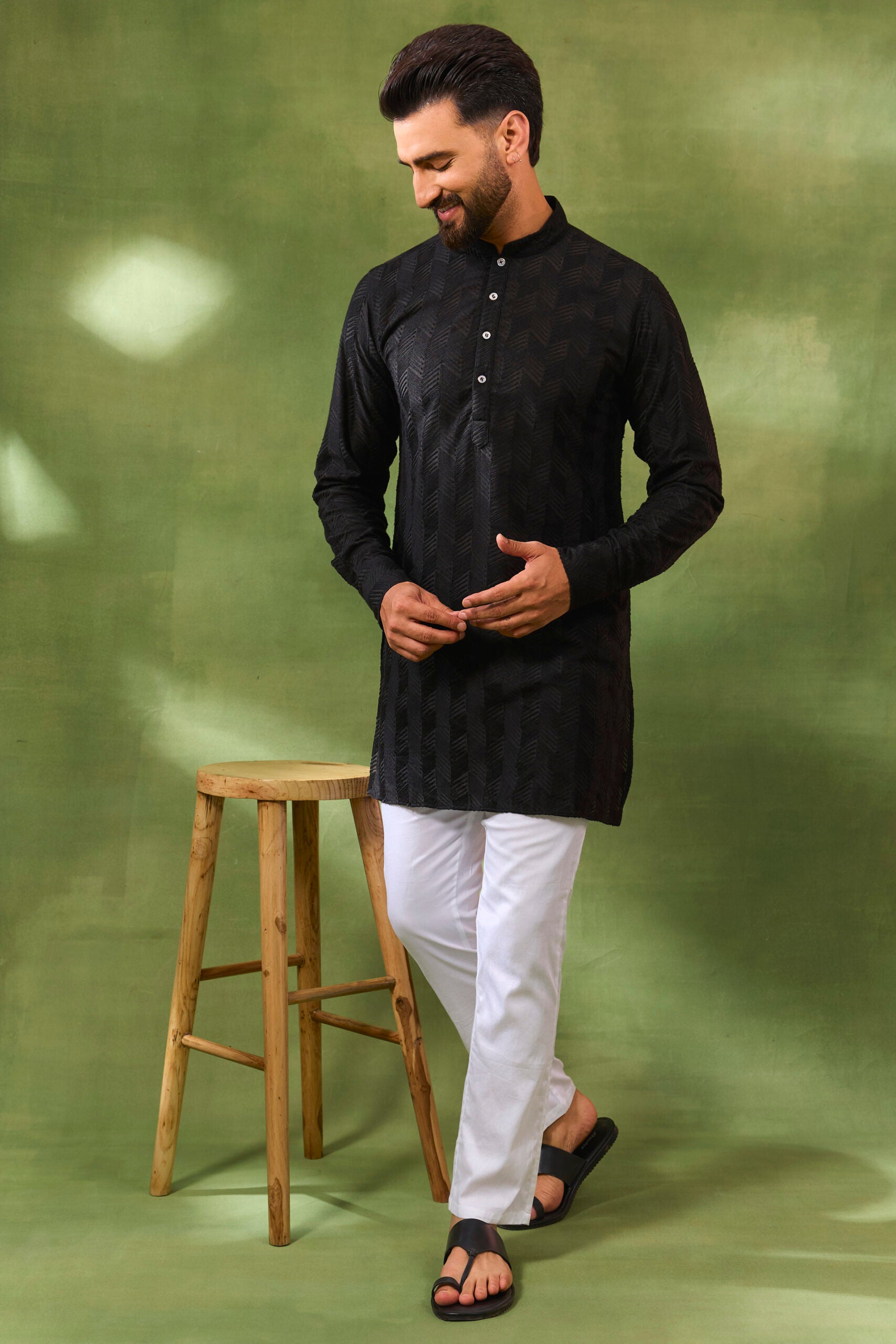 Black Geometric Embroidered Kurta Set image 0