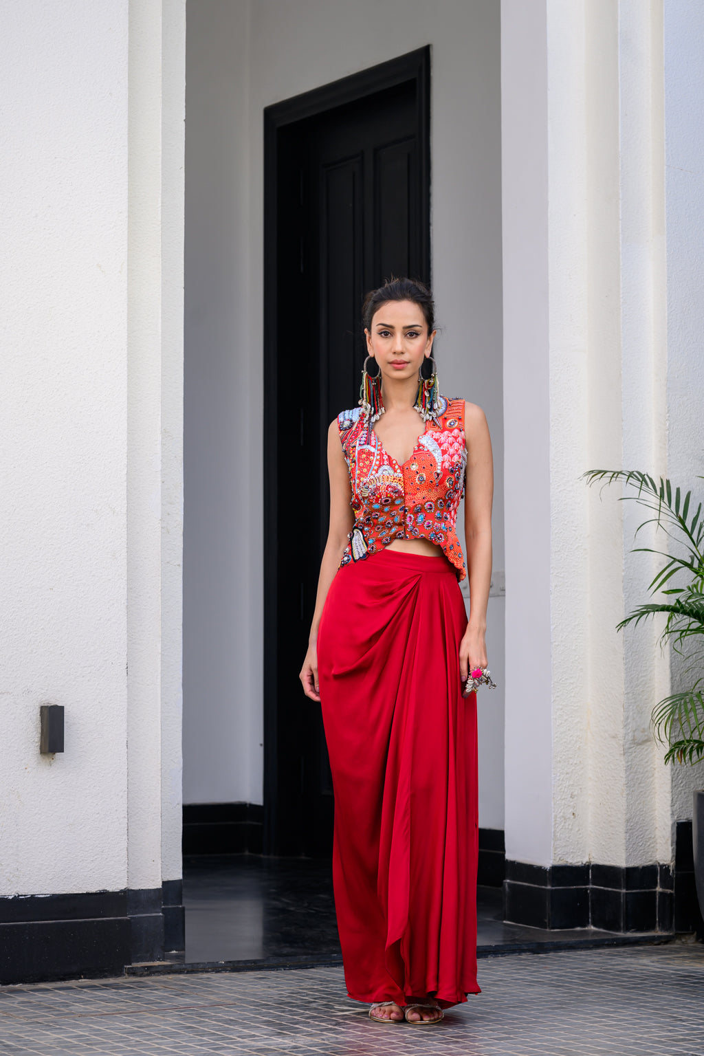 Dawn Highlighted Jacket And Dhoti Skirt Set And Highlighted Applique Cape image 4