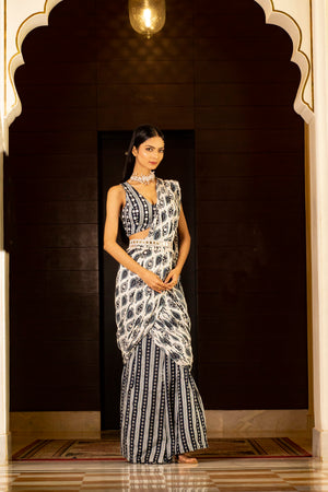 White and Blue Printed Saree Set - S image