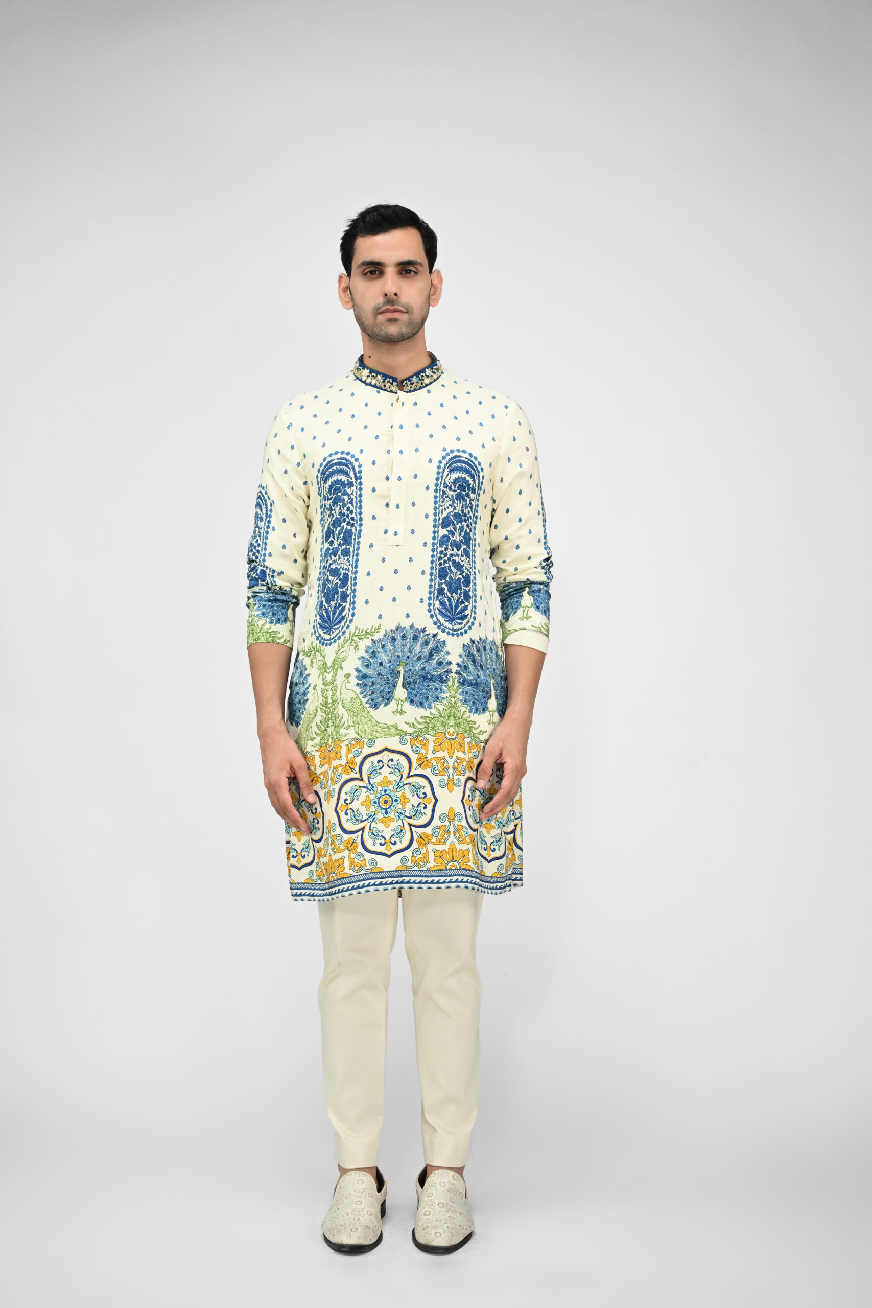 Royal Peacock Printed Kurta Full Set image 4