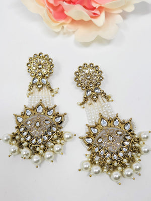 Rayna Earrings image 4