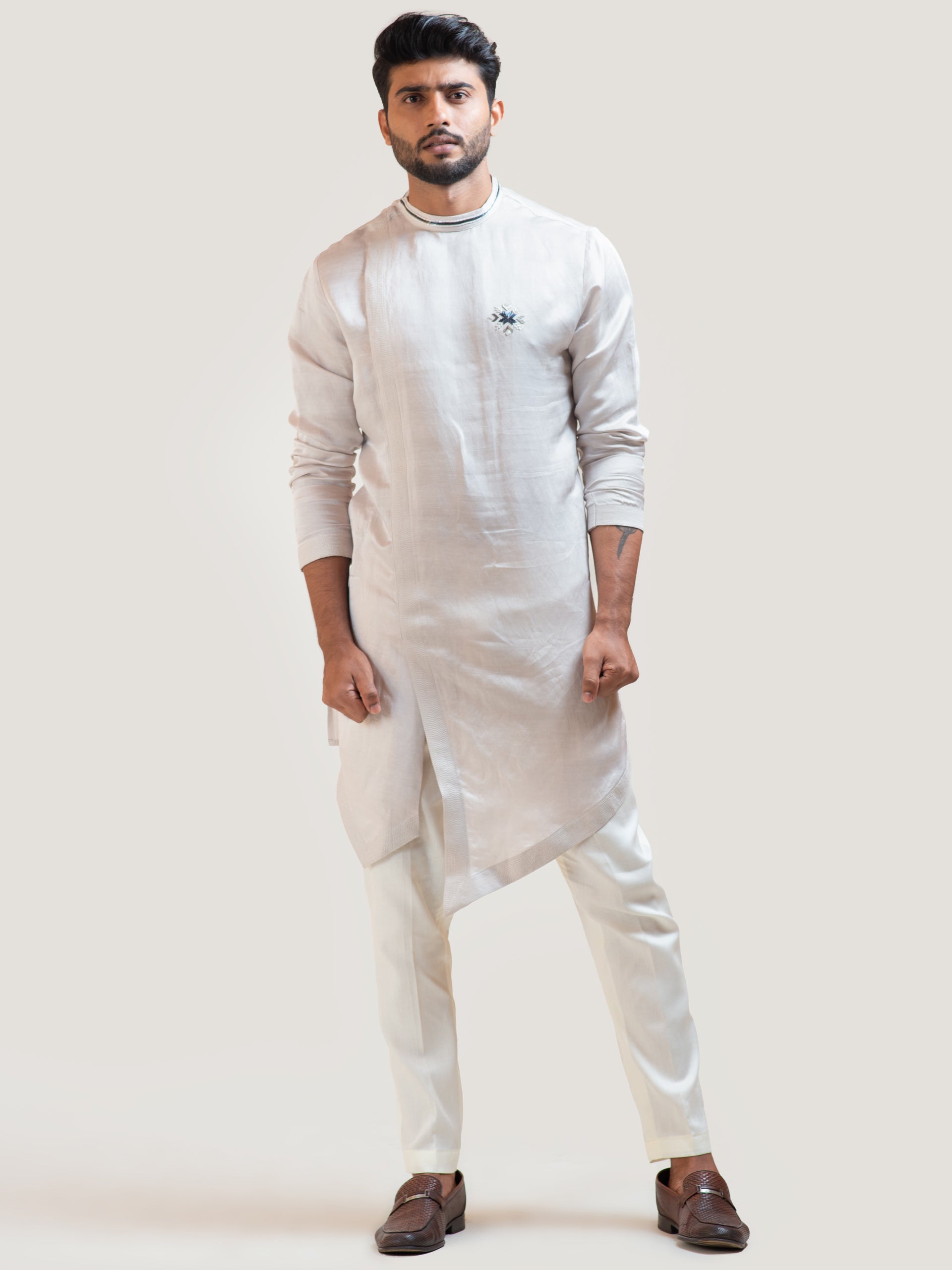 Cream Silhouette Overlap Kurta Set - M image