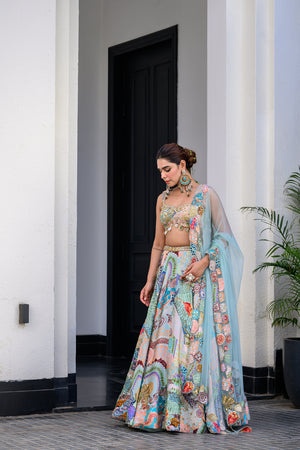 Gardenia Highlighted Lehenga Set Paidawn With Highlighted Blouse And Applique Dupatta image 10