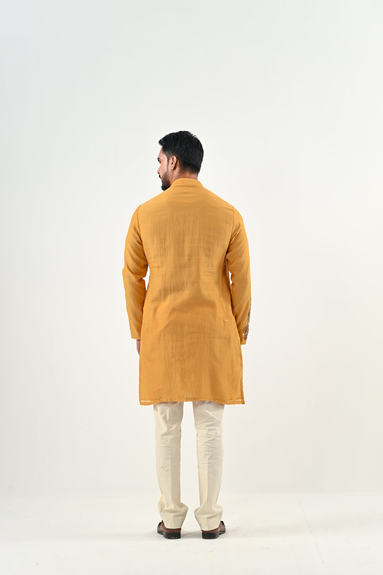 M EMBROIDERED KURTA SET image 4