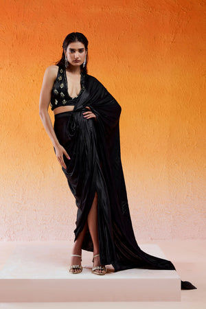Black Embellished & Embroidered Saree Set image 5