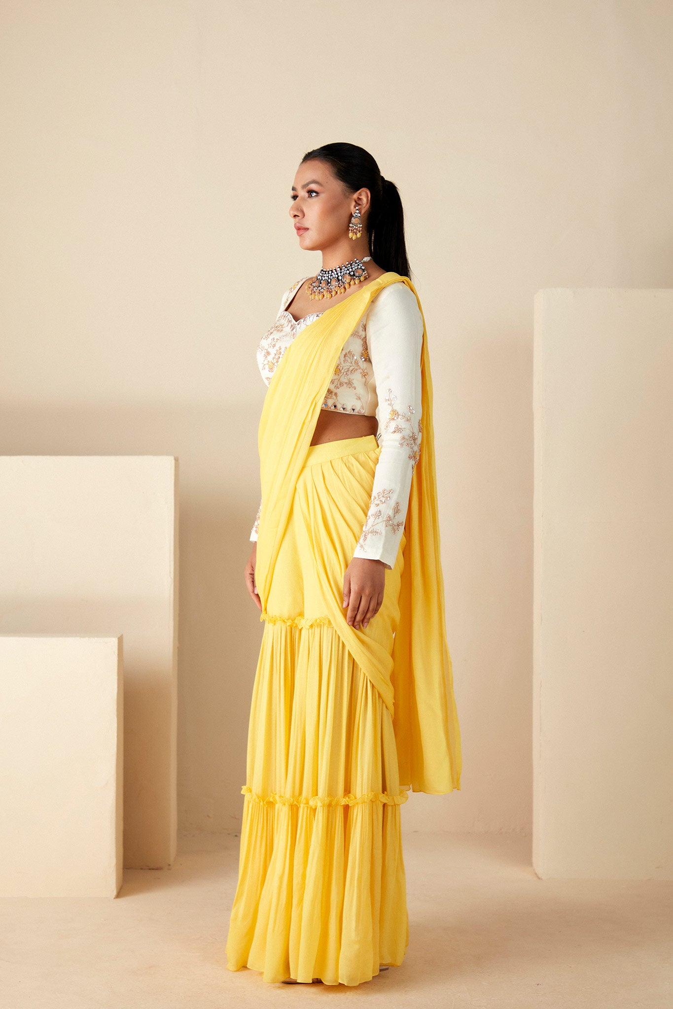 Sweetheart Neckline Sharara Saree Set image 6