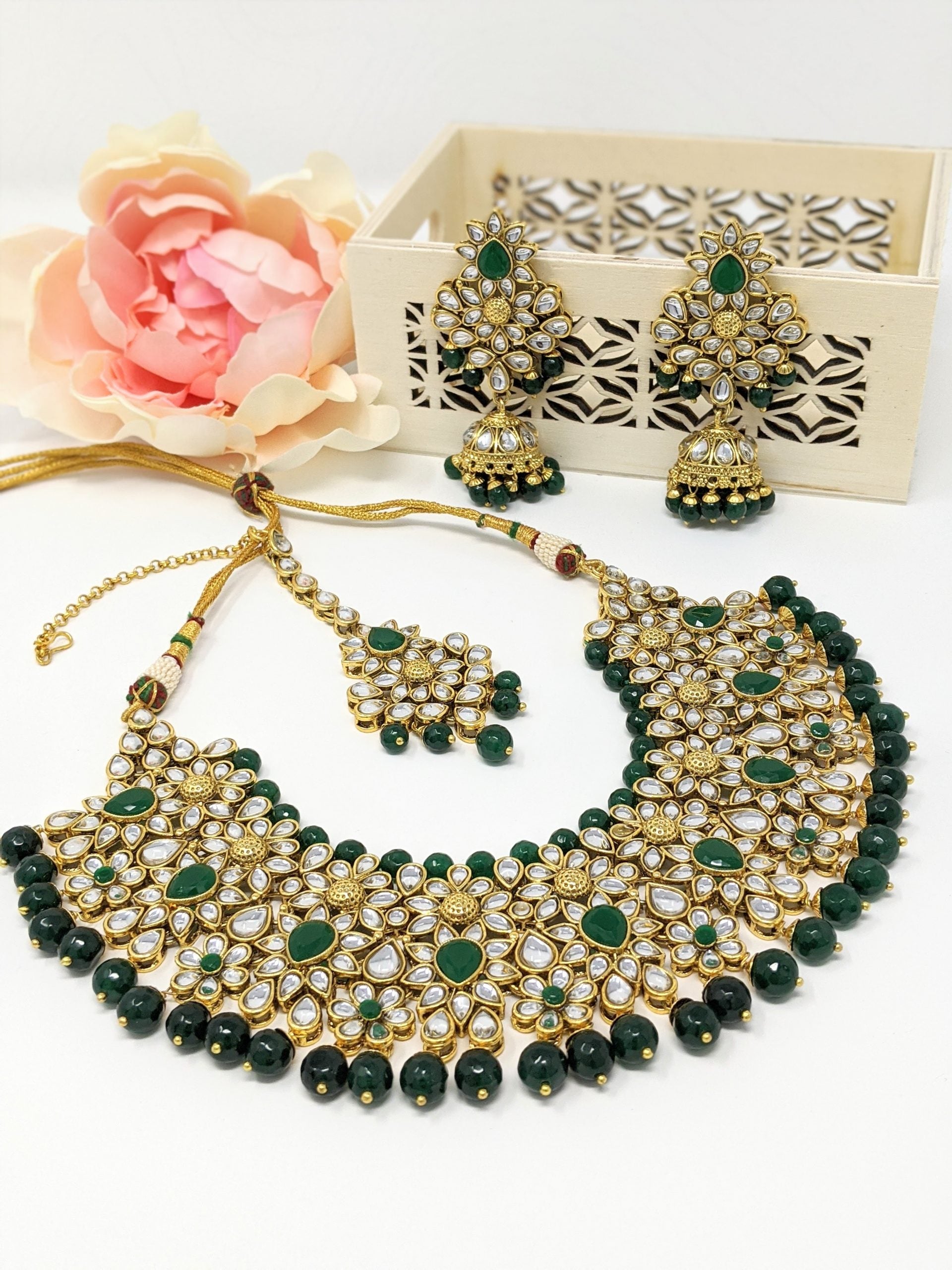 Jasmine Kundan Necklace Set image 1