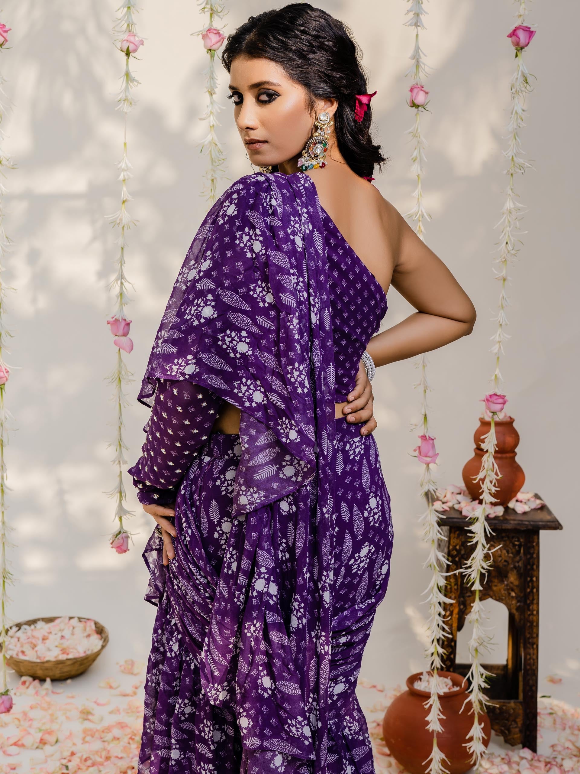 Purple Pre Draped Saree Se image 3