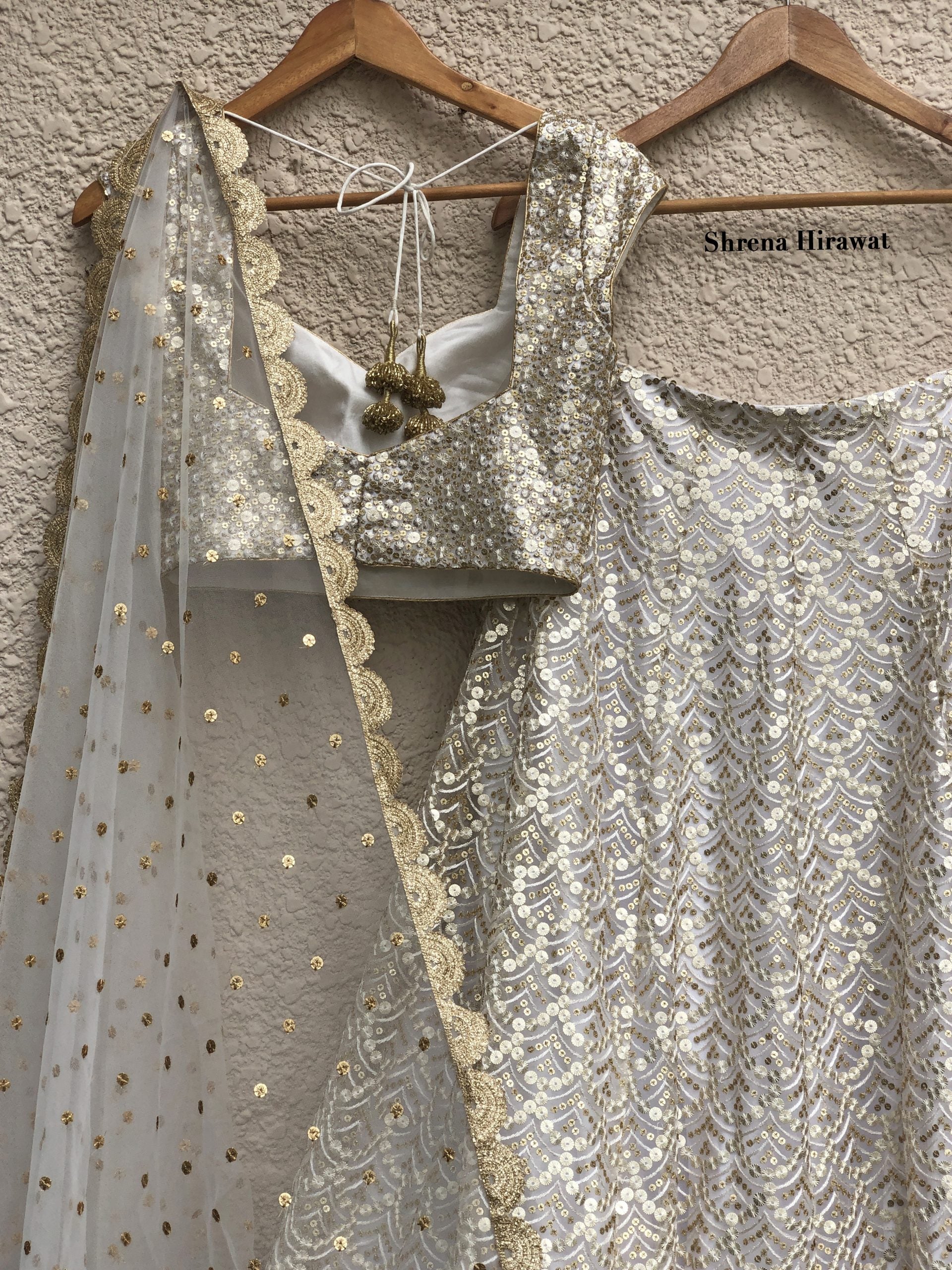 White Scallop Lehenga image 1