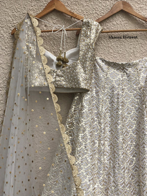 White Scallop Lehenga image 1
